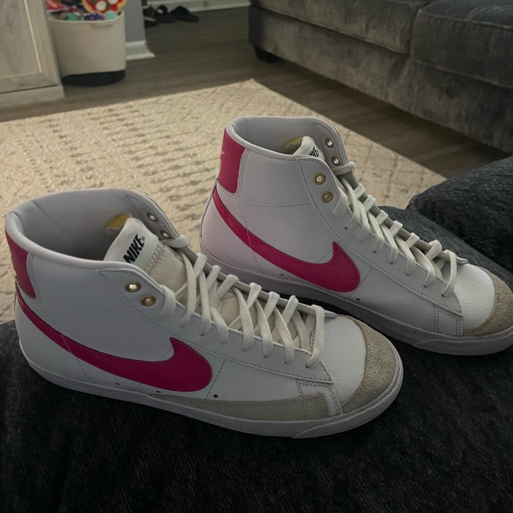 Nike Blazer Mid '77 Vintage World Tour